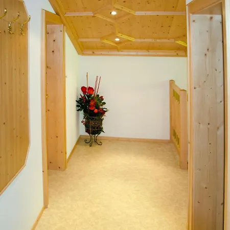 Jaeger-4 By Interhome *