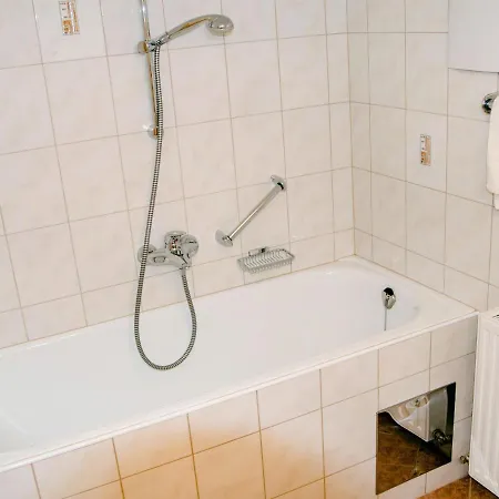 Jaeger-4 By Interhome Apartman *