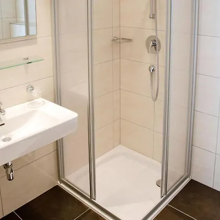 Jaeger-4 By Interhome *