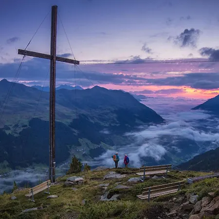 Jaeger-4 By Interhome *