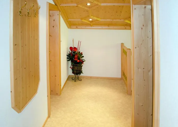 Jaeger-4 By Interhome *