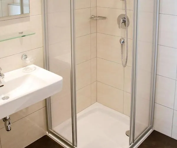 Jaeger-4 By Interhome *